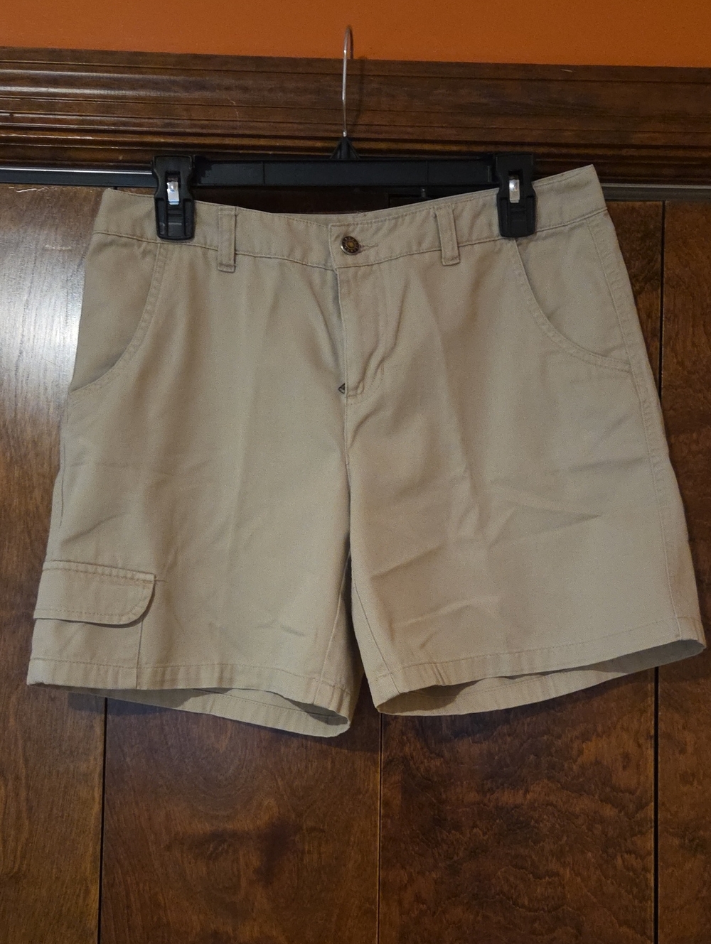 Crazy Horse (Liz Claiborne Company) Tan size 6